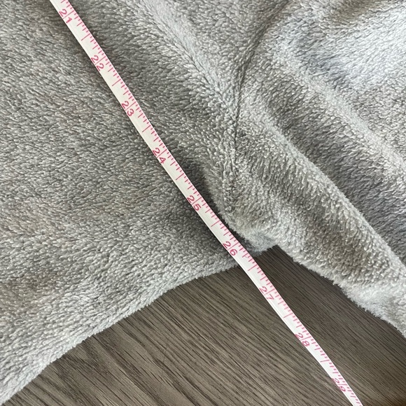 Vintage the Disney store Tigger Winnie the Pooh sweater - Picture 6 of 7